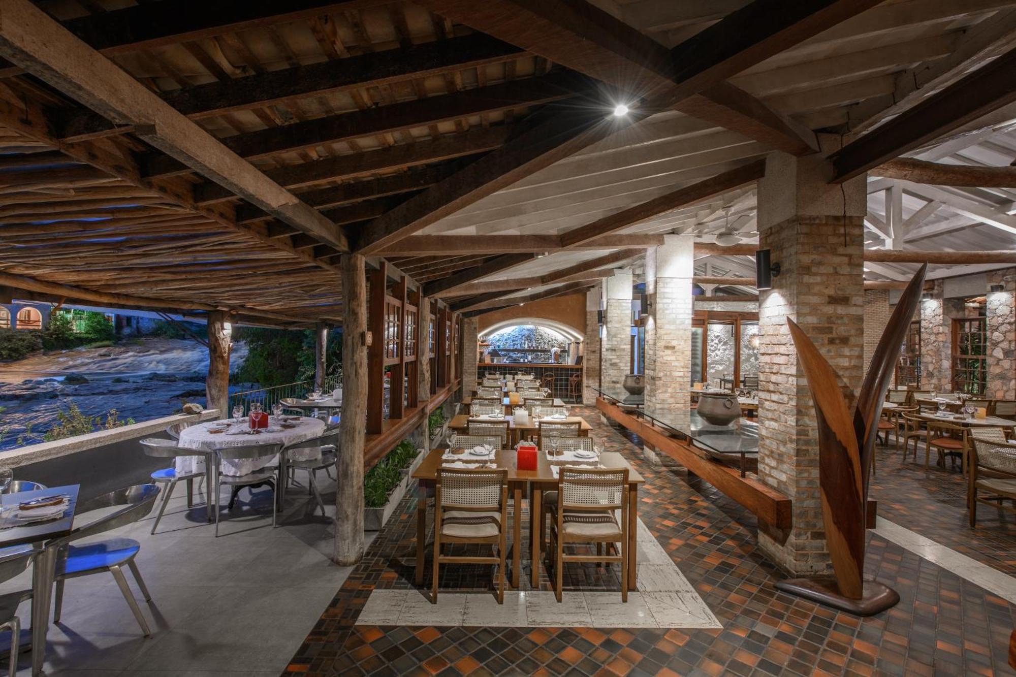 Hotel Canto Das Aguas - Roteiro De Charme เลนโซยส์ ภายนอก รูปภาพ