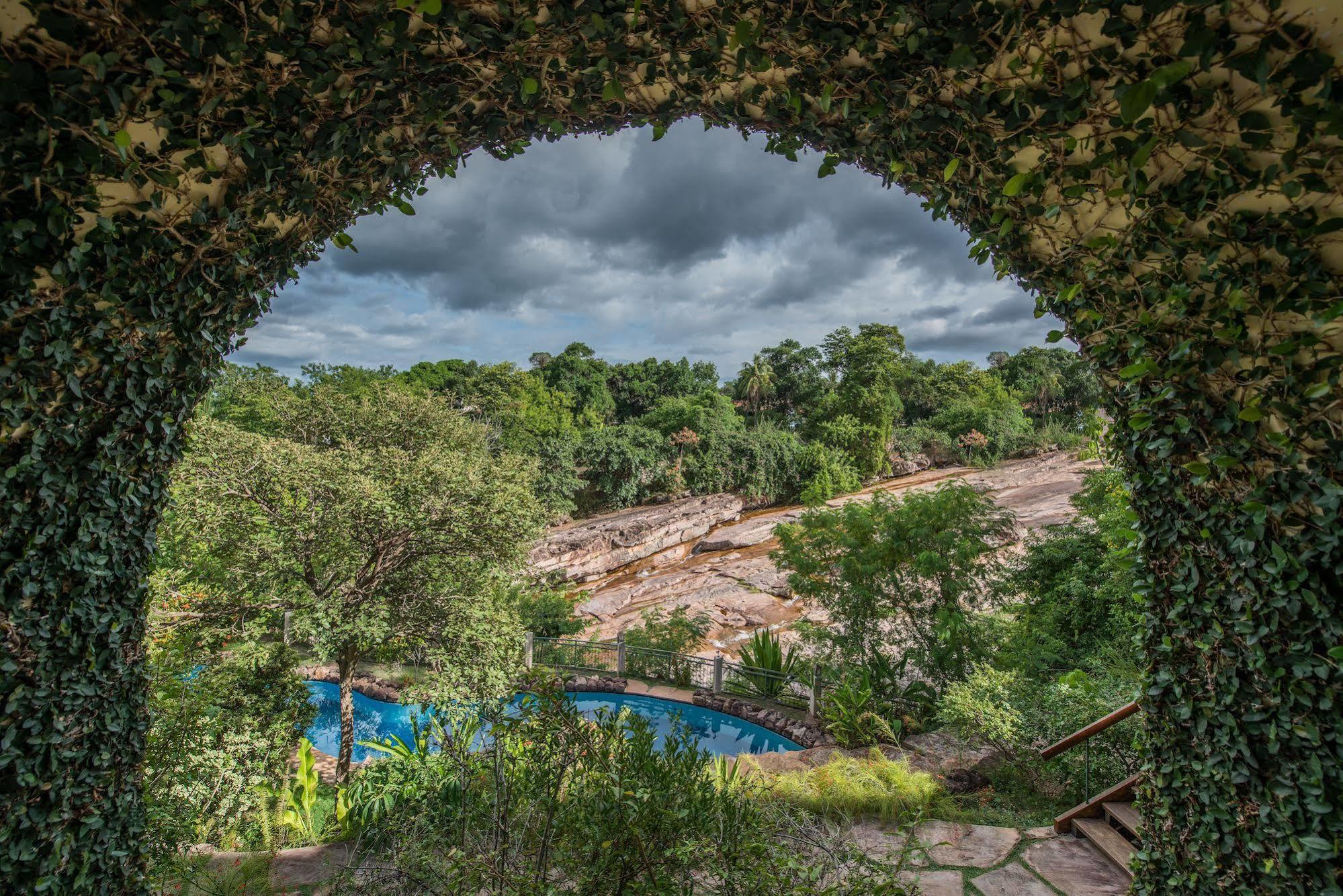 Hotel Canto Das Aguas - Roteiro De Charme เลนโซยส์ ภายนอก รูปภาพ