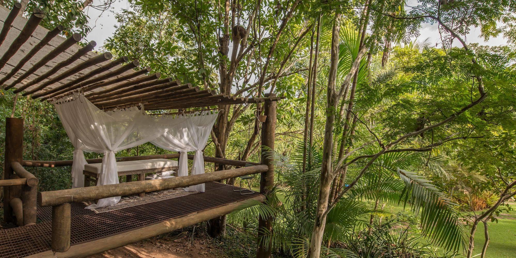 Hotel Canto Das Aguas - Roteiro De Charme เลนโซยส์ ภายนอก รูปภาพ